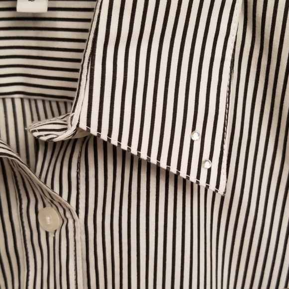 Las Olas Striped Button Down Casino Shirt in Small - Picture 6 of 8
